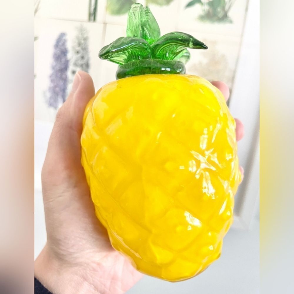 Vintage Art Glass Pineapple Paperweight